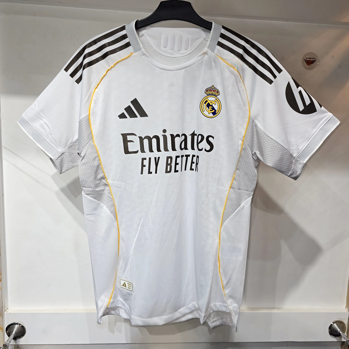 Real Madrid Home Kit 25-26 – Player Edition