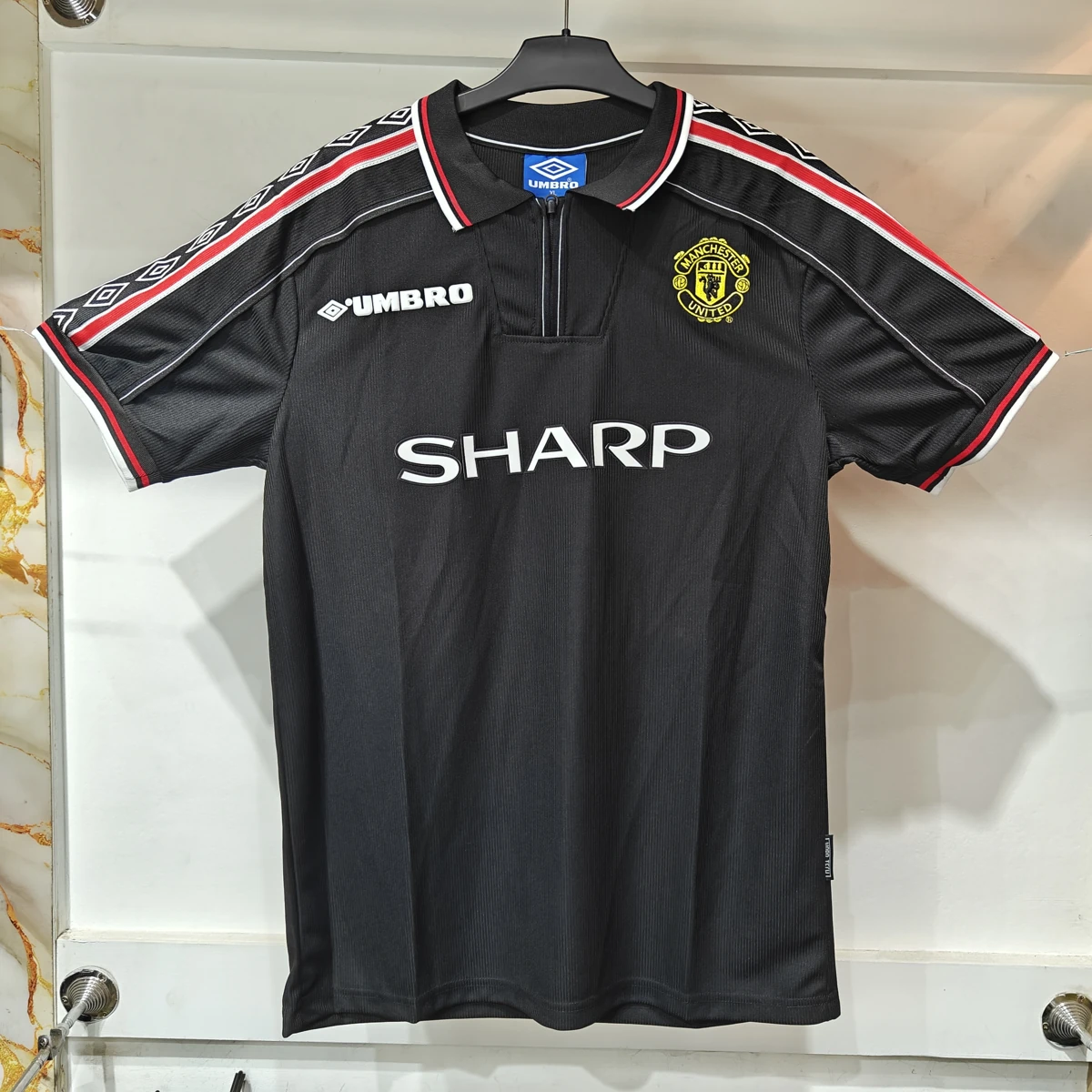 Manchester United 1993–94 Retro Jersey (Half Sleeve)