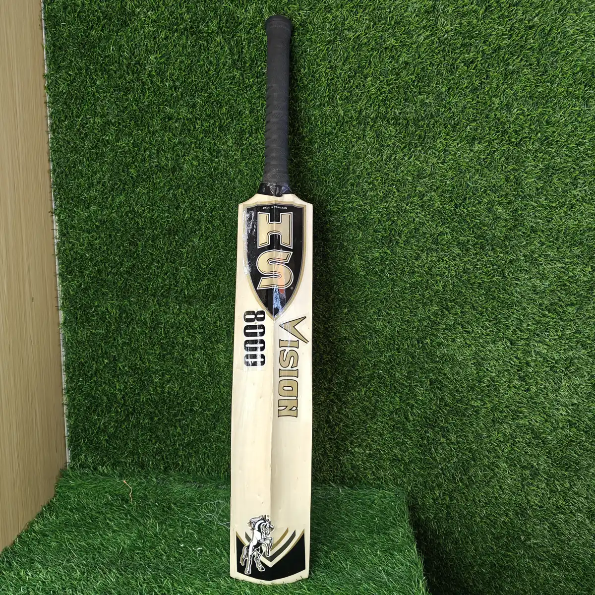 HS Vision 8000 Premium Tape Tennis Bat